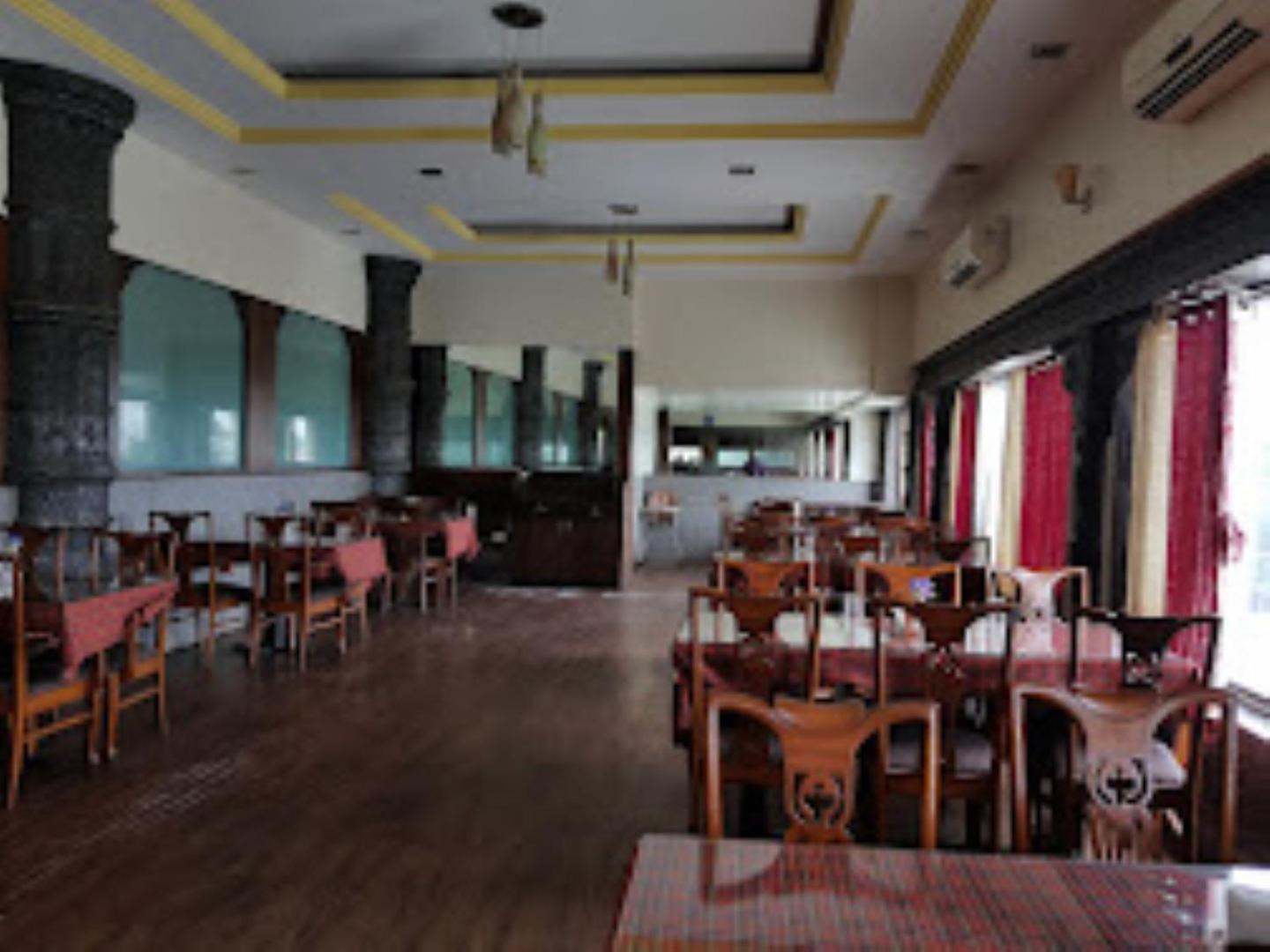 Hotel Maratha Palace,萨塔拉 外观 照片