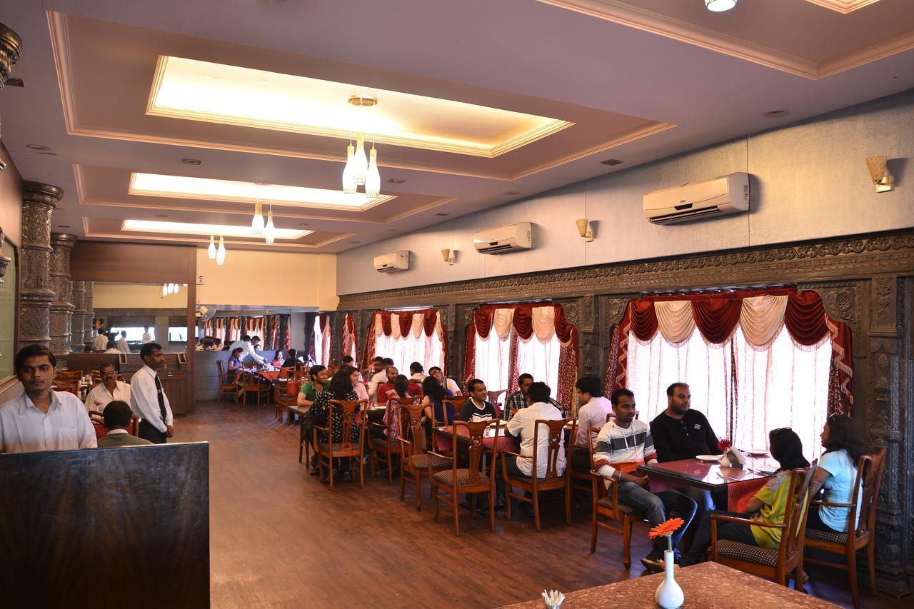 Hotel Maratha Palace,萨塔拉 外观 照片